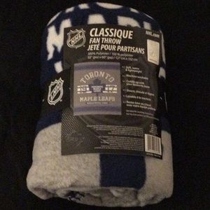 COPY - Toronto Maple Leafs Throw fleece